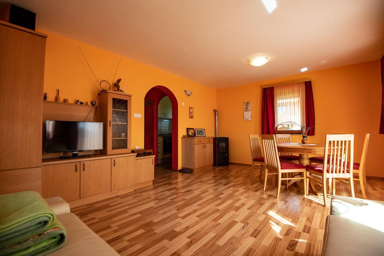 Vineyard Cottage Pod Piramido Dobrnic Exterior foto